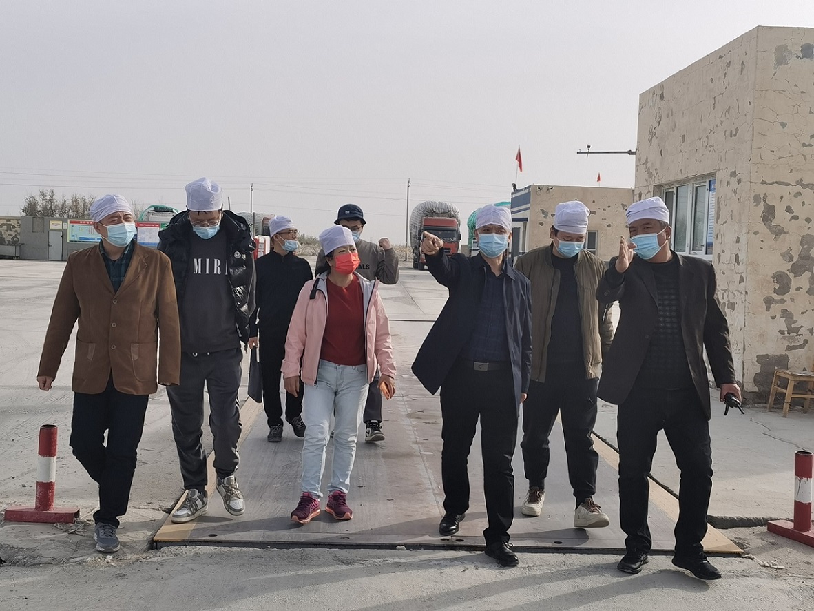 李林、樊治強(qiáng)一行到省棉麻集團(tuán)基地督導(dǎo)調(diào)研安全生產(chǎn)、棉花儲備工作