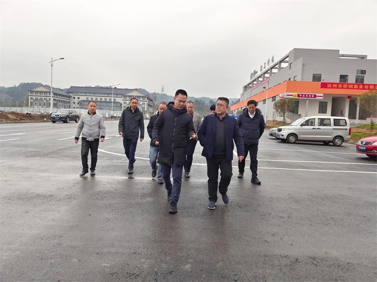 省供投集團紀委書記、監(jiān)事會副主席吳德貴率隊赴四川供銷西南冷鏈物流基地調(diào)研指導