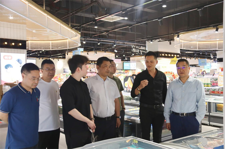 鄧華帶隊(duì)赴?？跂|嶺集團(tuán)考察交流